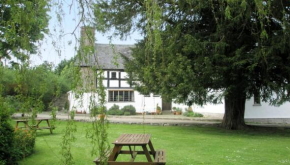 Отель Walford Court  Лейнтуордайн 
